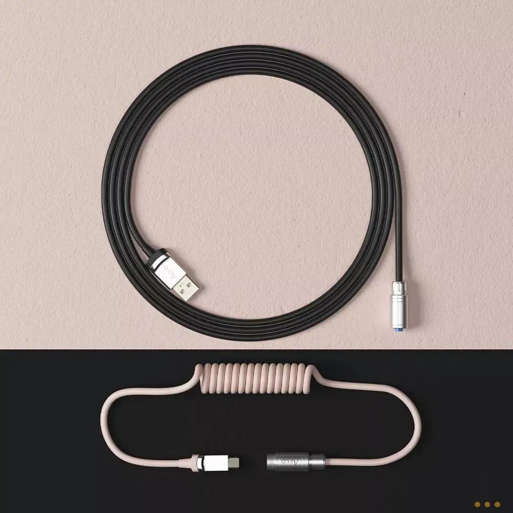 Cabo Enrolado Aviator Para Teclado Usb-A x Usb-C Akko V2 Preto e Rosa Truedata
